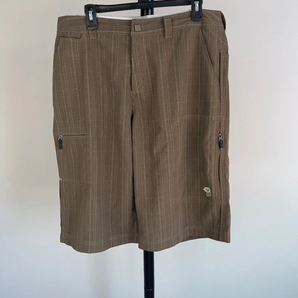 Mountain Hardwear Mens Brown Striped Cargo Shorts Size Large Gorpcore Outdoor